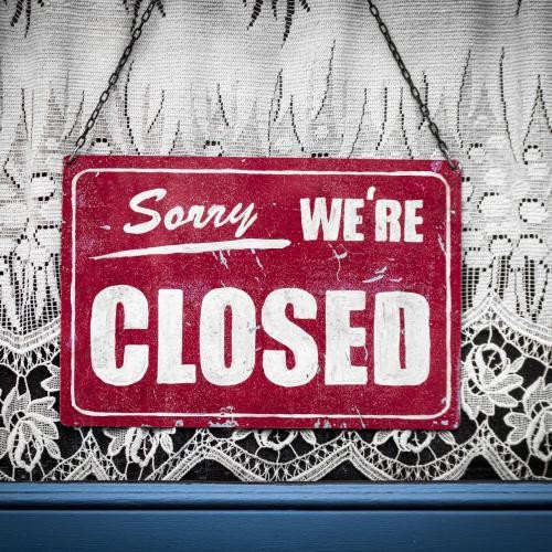Schild "Sorry we're closed"